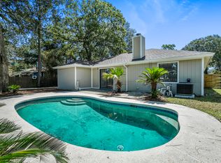 1178 Dorwinion Dr, Jacksonville, FL 32225