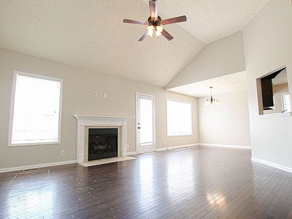 2nd image of 1347 Whitt Ln
