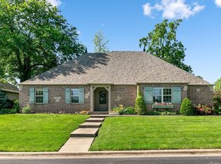 608 E Bayshore Dr, Ozark, MO 65721