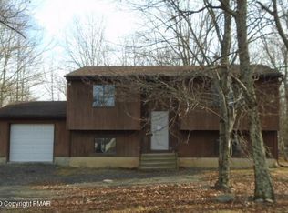4575 Pine Ridge Dr W, Bushkill, PA 18324