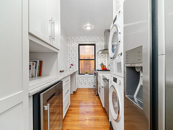 4th image of 35 W 92nd St #3B
