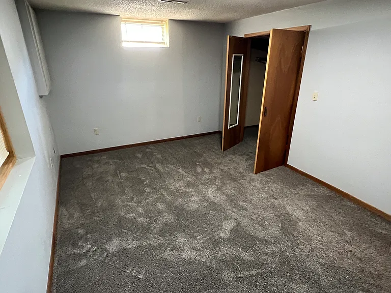 11828 Monroe Cir NE — Photo 16