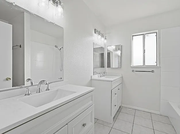 2084 N Palm Ave — Photo 11