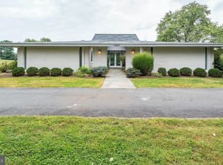 10407 Down Patrick Ln, Great Falls, VA 22066