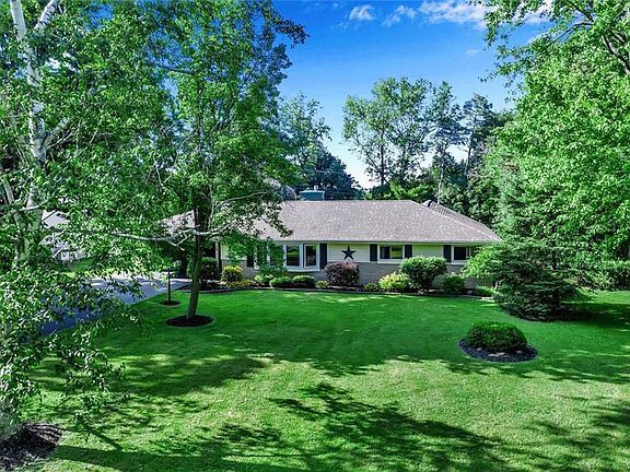 3rd image of 16 Highland Dr