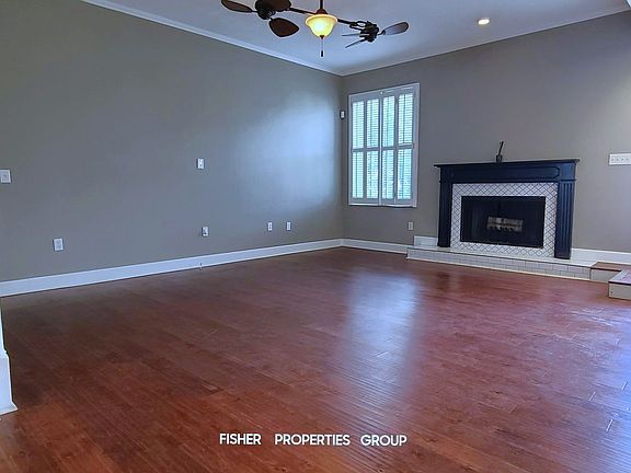 5th image of 166 E Davis Blvd