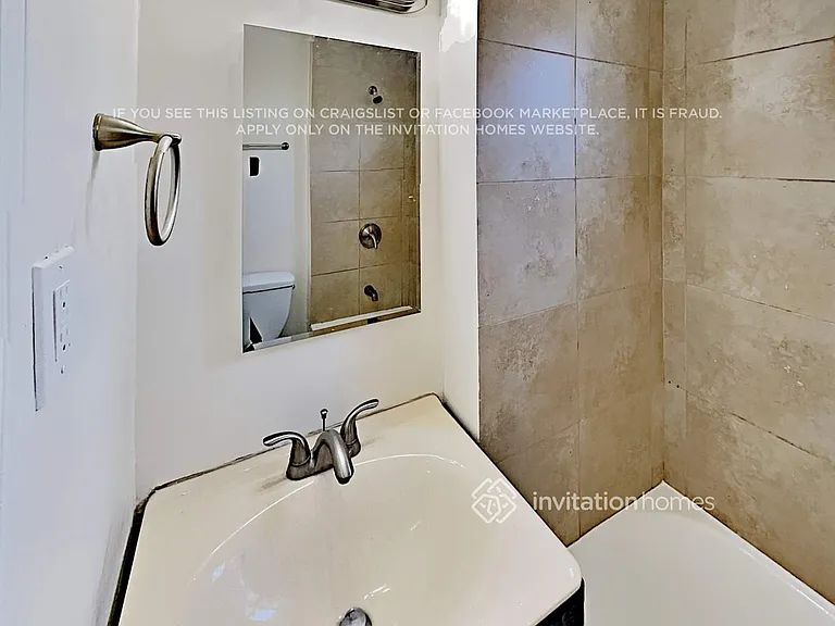 10027 Marcus Ave — Photo 17