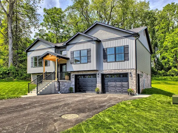442 Wendel Rd, Irwin, PA 15642