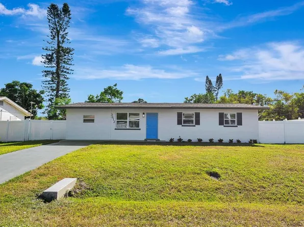 3612 46th Avenue Dr W, Bradenton, FL 34210