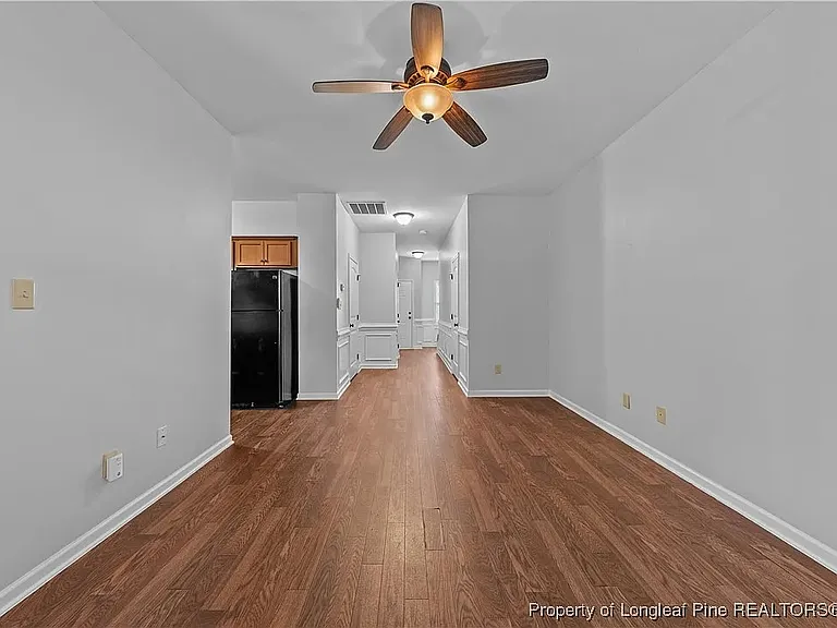 125 Burgess Ln — Photo 6