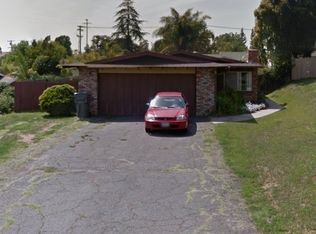 215 Ellis Ln, Fallbrook, CA 92028