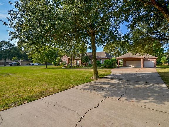 5th image of 15818 Morley Dr