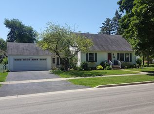 645 McKinley Ave, Libertyville, IL