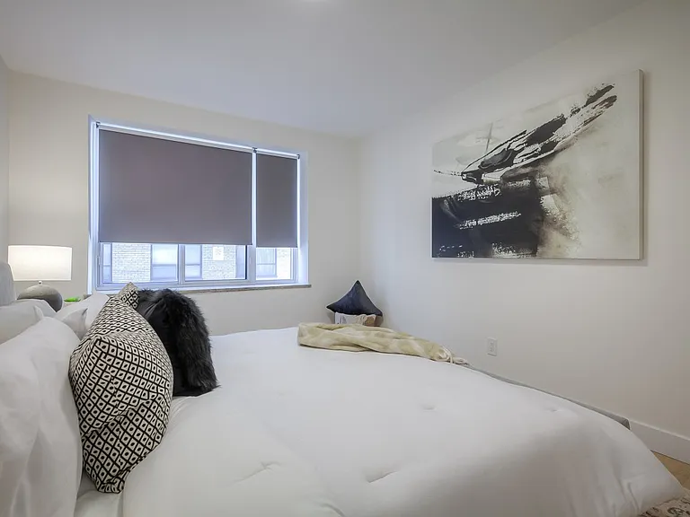 420 Eglinton Ave E #405 — Photo 20