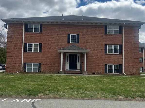 10 Leonard Rd #10, Boxborough, MA 01719