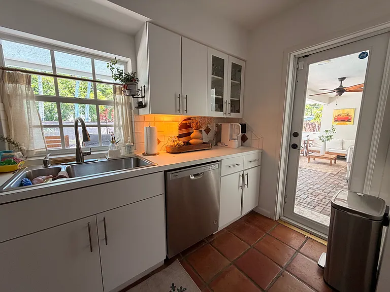8105 SW 138th St — Photo 41