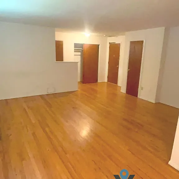 18 Vernon St #B5 — Photo 2