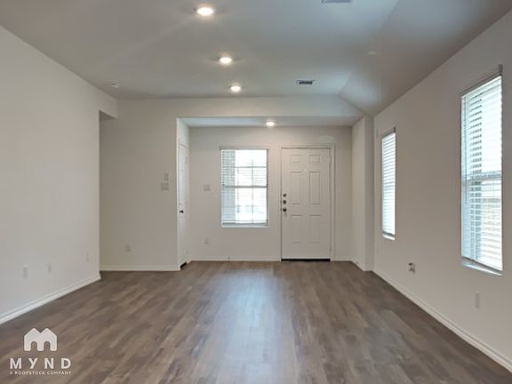3rd image of 17584 Rosewood Manor Ln