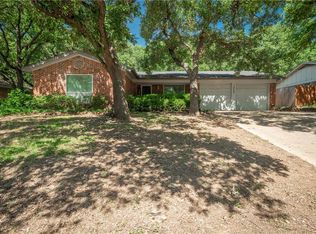 7021 Lowery Ln, North Richland Hills, TX 76182