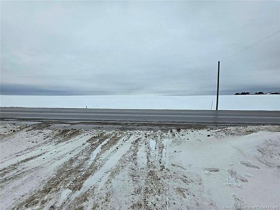 4th image of 1447 Tobique Rd