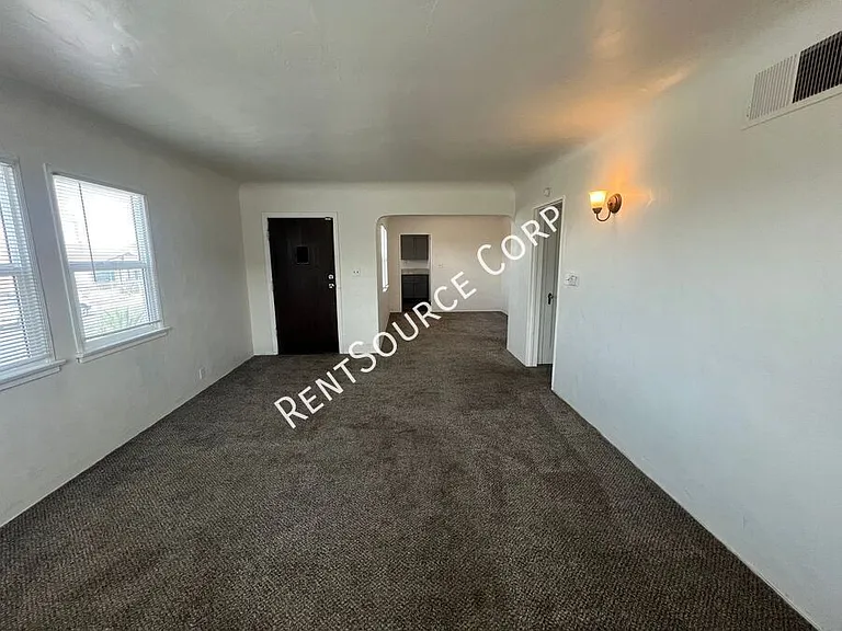 100 E Fredricks St #V — Photo 5