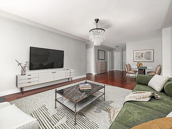 4th image of 32 Gramercy Park S APT 13B