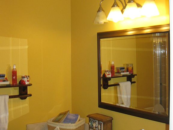 2nd image of 1224 Knottingham Ct #2BL