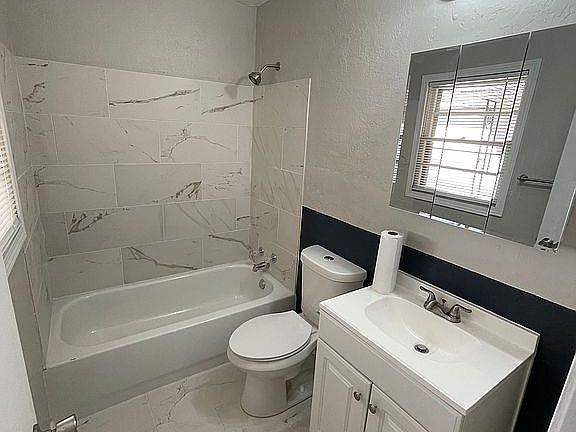 2nd image of 2342 NW 35th St