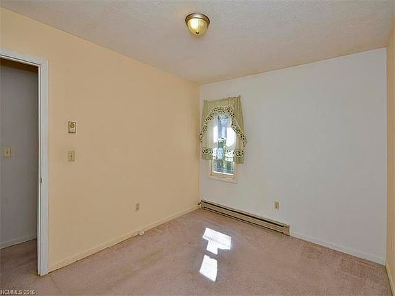 5th image of 380 Corbly Dr
