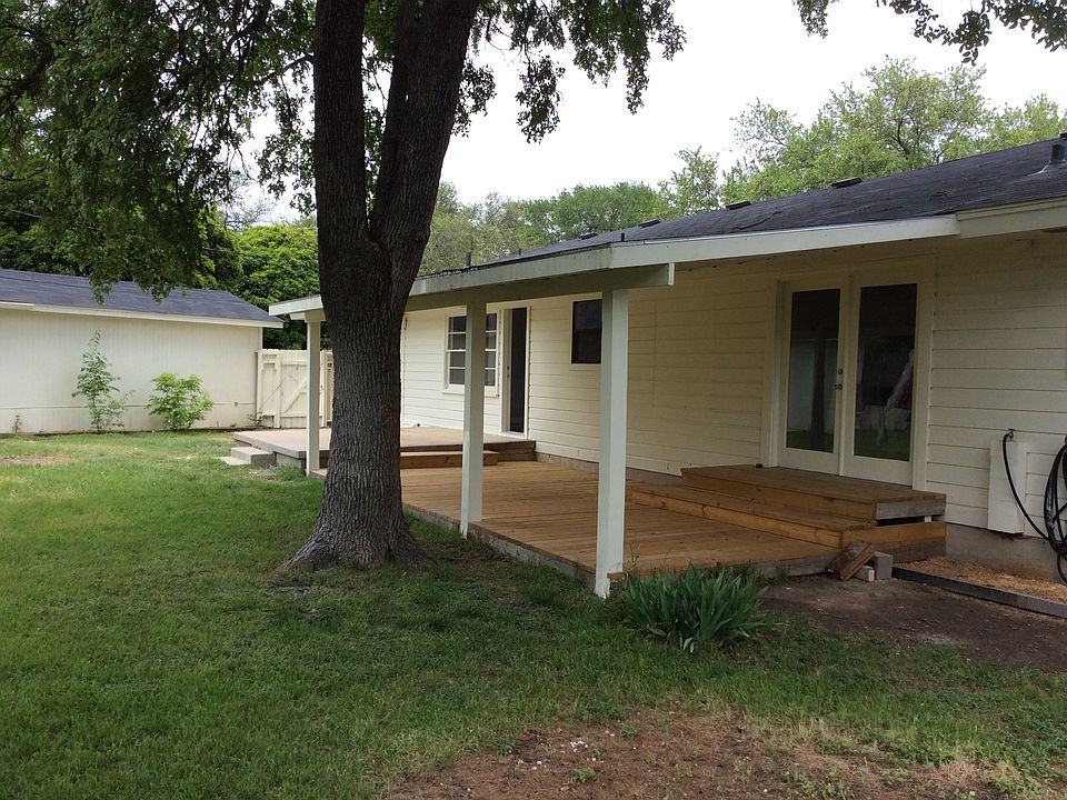 1st image of 501 W Walker Ave