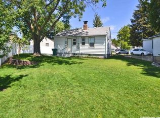 28 S Lakeview Dr, Clearfield, UT 84015