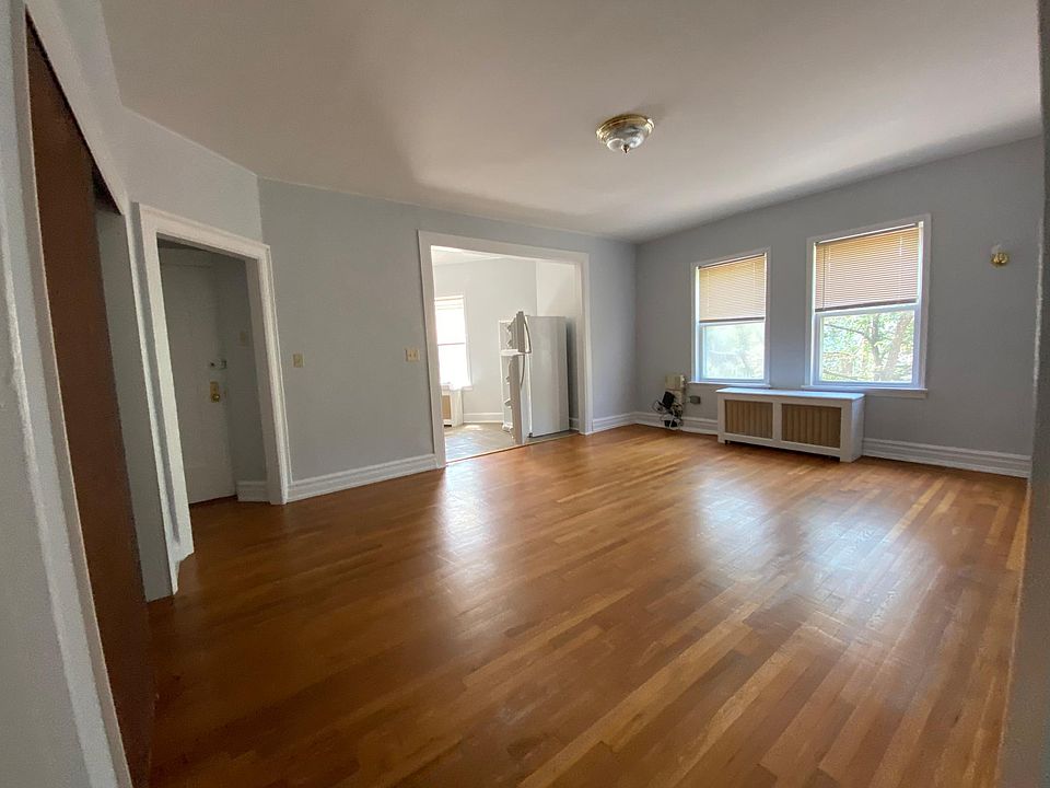 1st image of 453 McLean Ave Floor 3