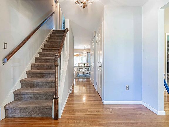 5th image of 8357 Winchester Ln
