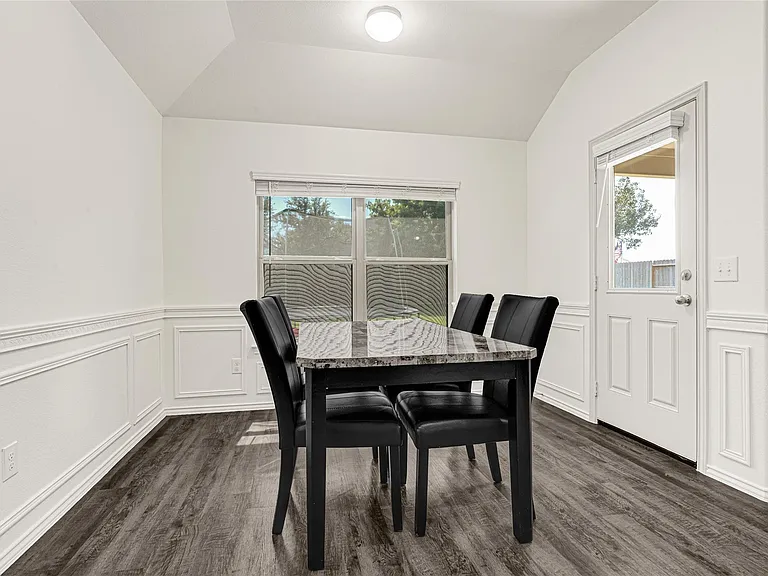 3022 Sandpiper St — Photo 5