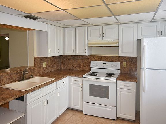 3rd image of 2828 Jackson St APT I6