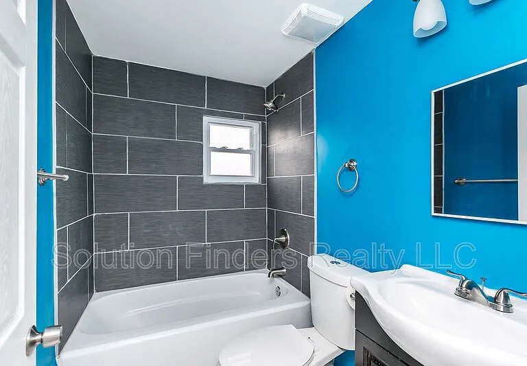 2032 Kelmore Rd — Photo 8
