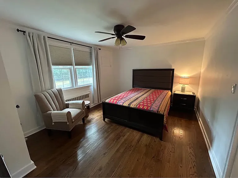 445 Morris Ave #B5 — Photo 7