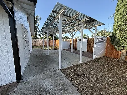 3 bed, 1083 sqft, $2,150 — Photo 3