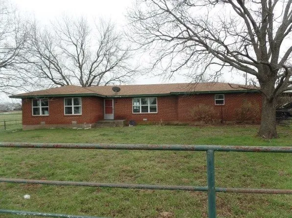 131 South Dr, Springtown, TX 76082