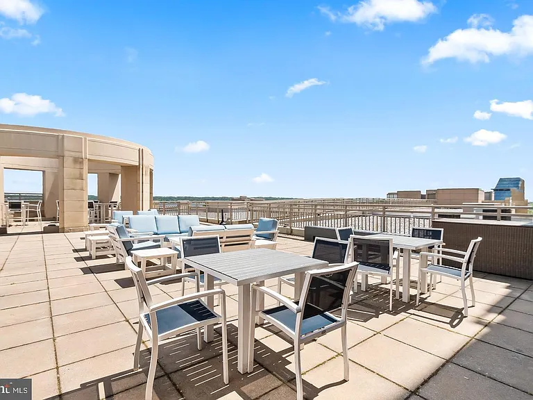 3600 Glebe Rd #330W — Photo 31