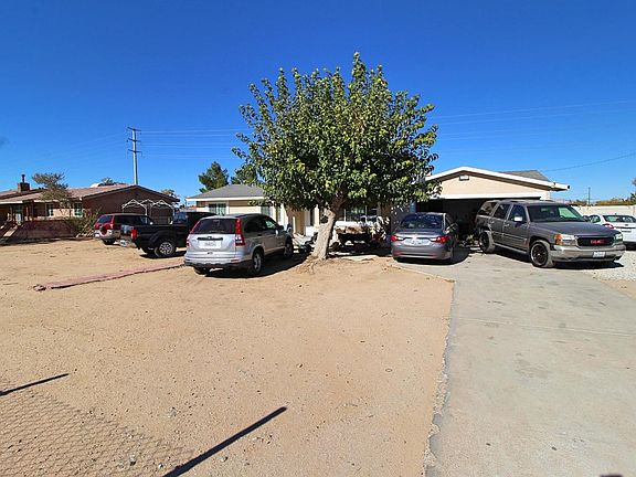 5th image of 15970 Jasmine St