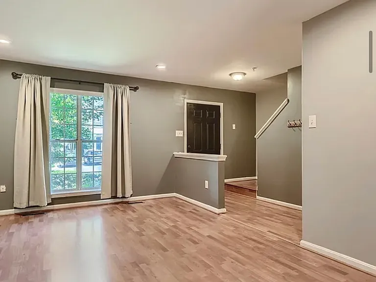 2512 Little Vista Ter — Photo 4