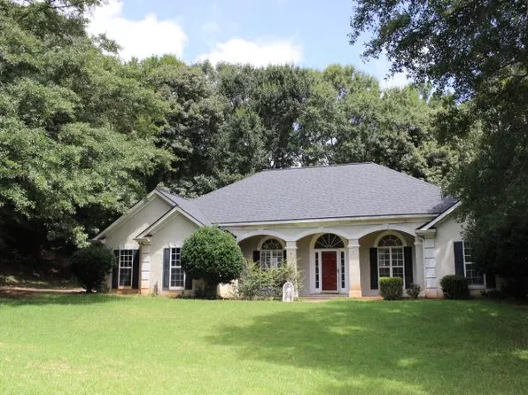 202 Foxdale Ct, Lagrange, GA 30240