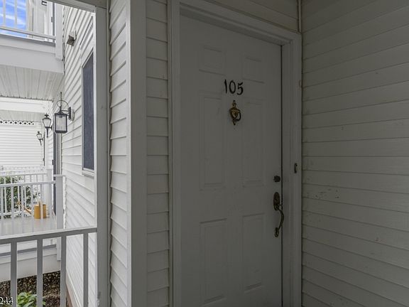 5th image of 105 Alexandria Way