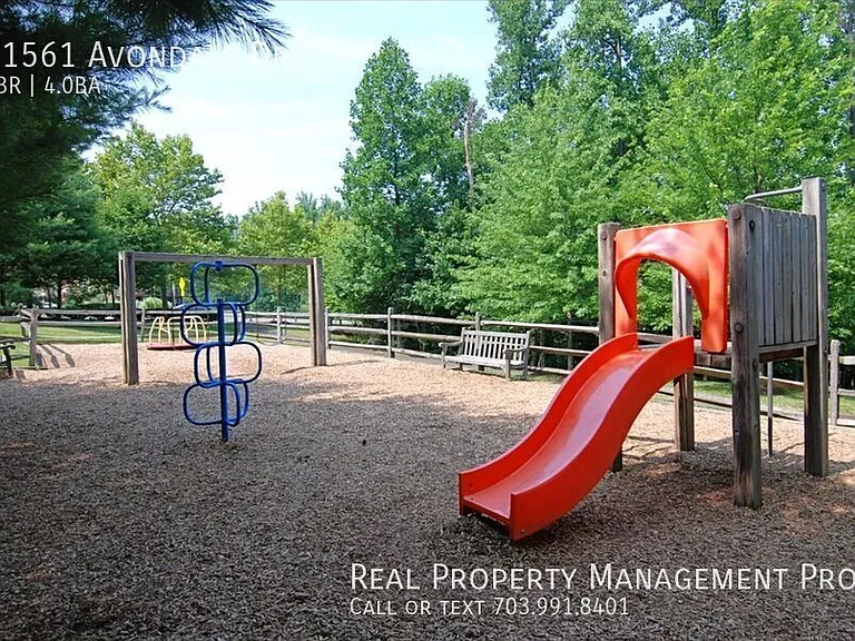 11561 Avondale Dr — Photo 38