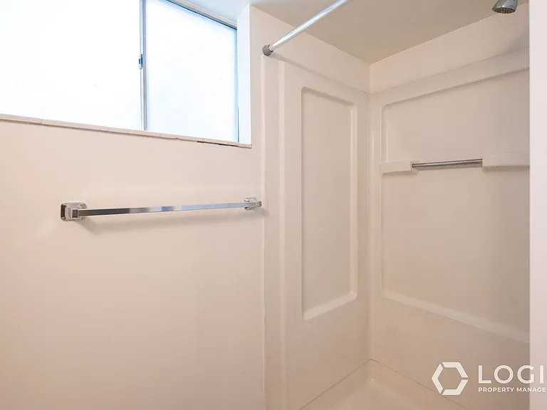 1911 E Cecelia Cir #1911 CECILIA CIRCLE — Photo 26