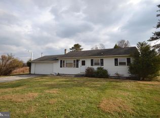 15 Green Ridge Rd, New Oxford, PA 17350