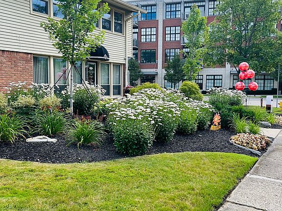 Exterior 2 Bedroom Townhouse Building