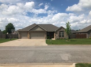 700 Custer St, Prairie Grove, AR 72753