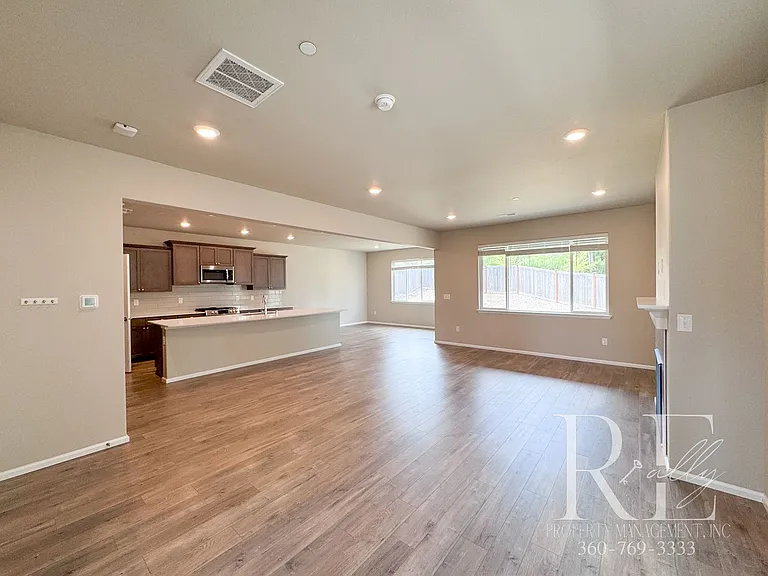 1502 Baker Heights Loop — Photo 4